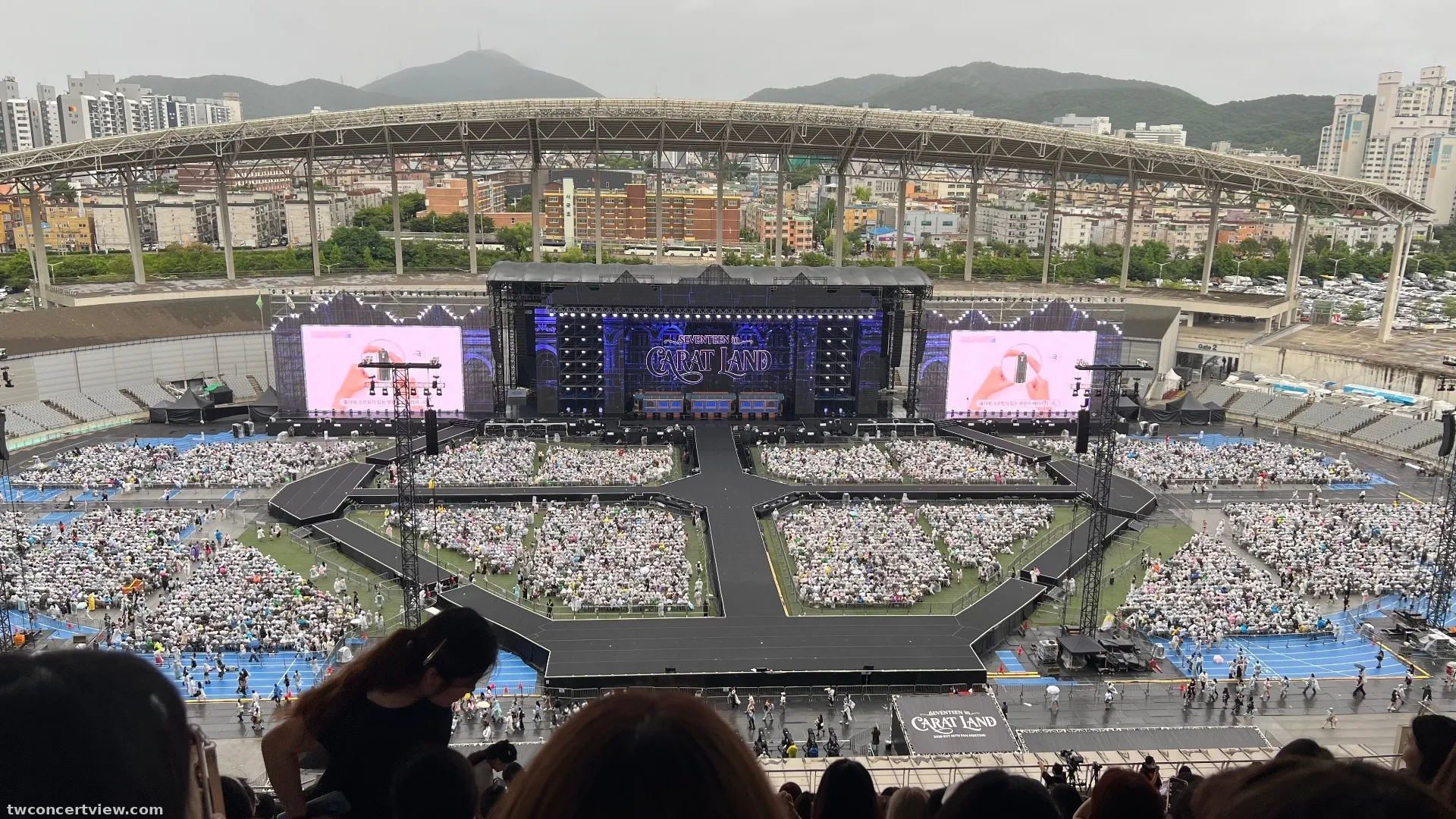 仁川亞運主體育場 63 구역 25열17번 좌석 시야 사진 - 2026 SVT 10TH FAN MEETING <SEVENTEEN in CARAT LAND>