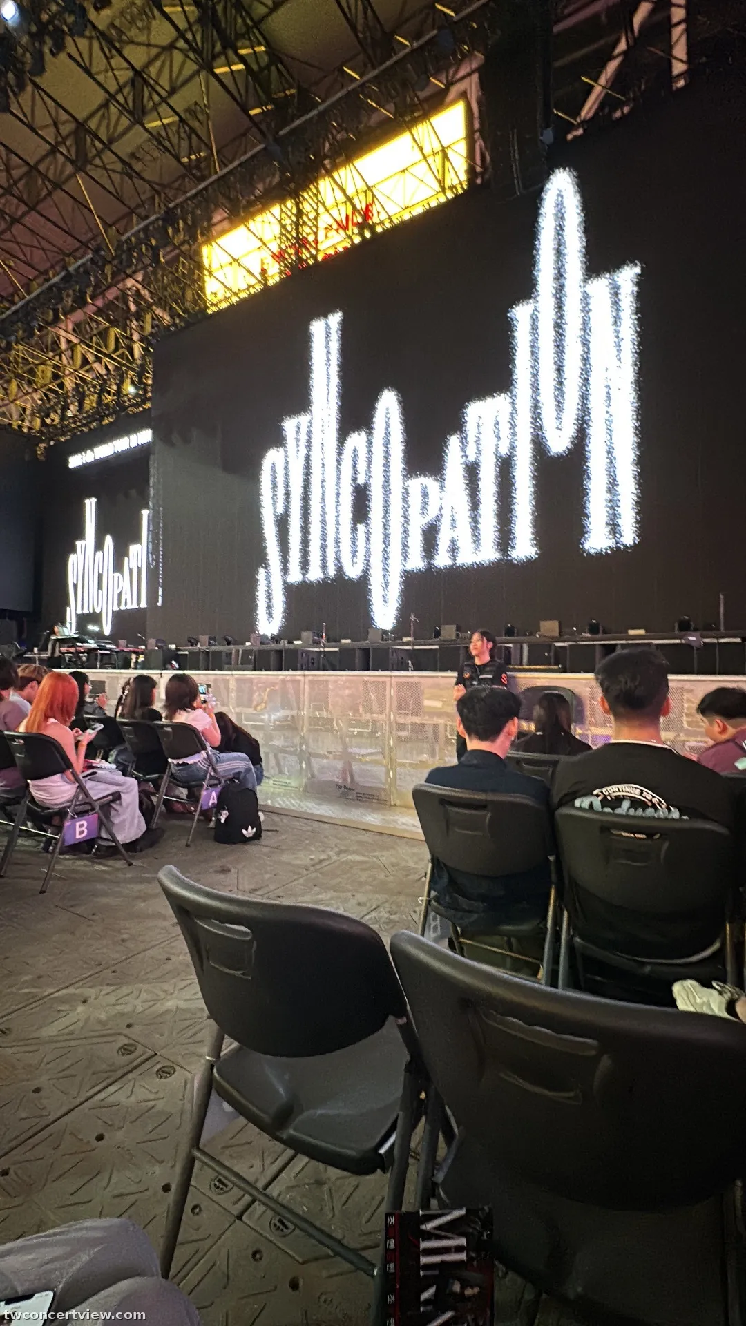 啓徳メインスタジアム (香港) A 前列左番 座席からの眺め - 2026 i-dle WORLD TOUR [Syncopation]