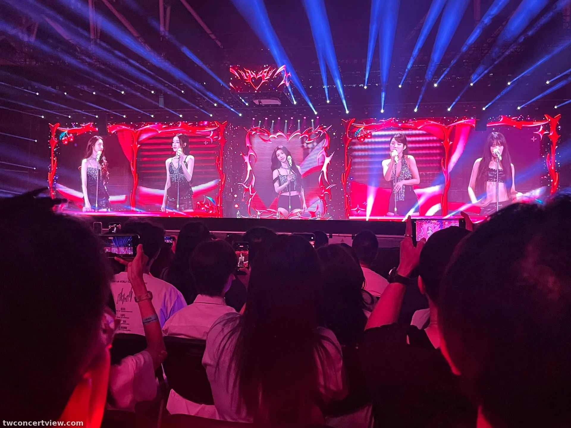 香港啟德主場館 (Kai Tak Main Stadium) F 區 中排中號 視野照片 - 2026 i-dle WORLD TOUR [Syncopation] IN HONG KONG
