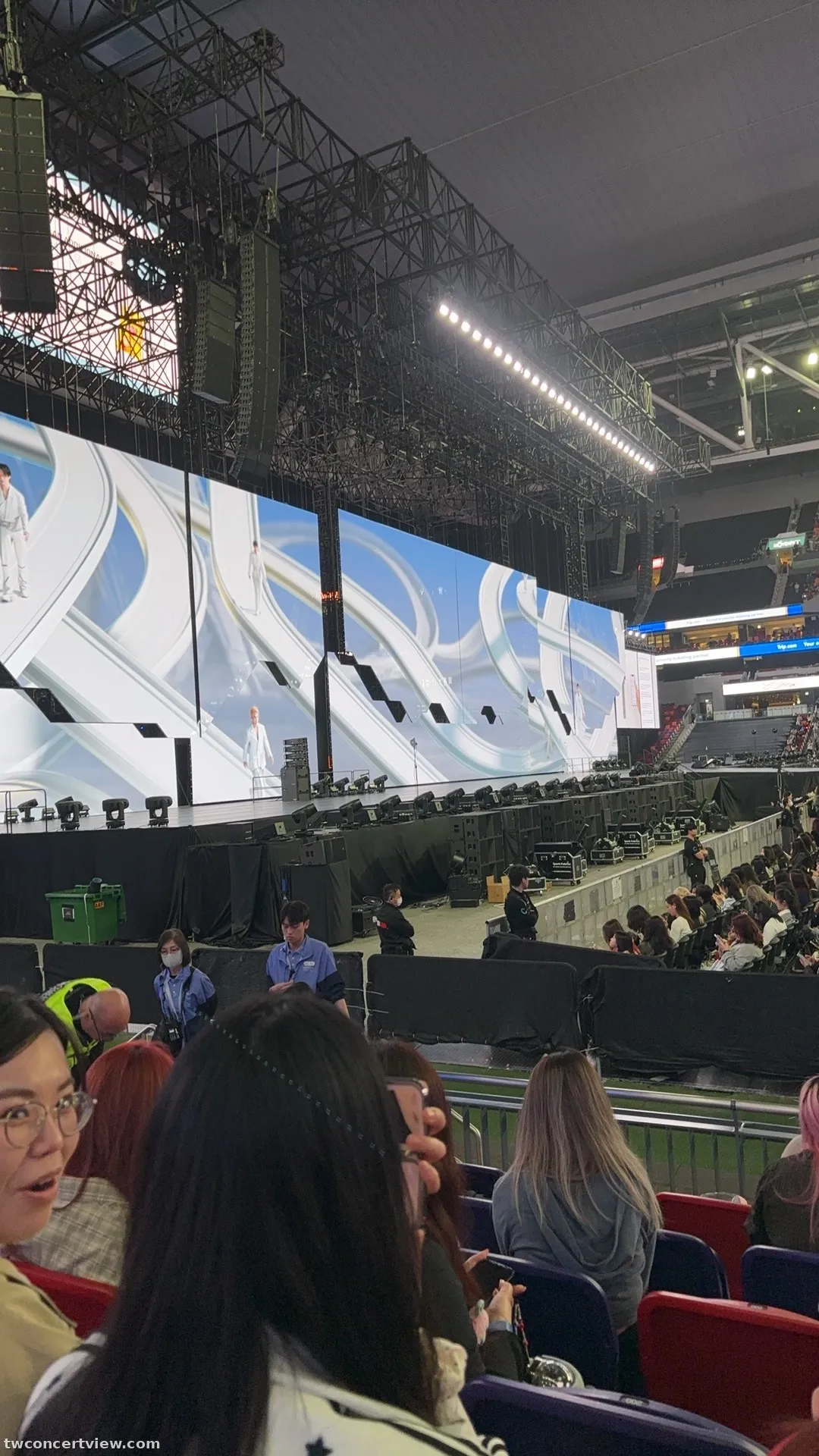 啓徳メインスタジアム (香港) 61 F列199番 座席からの眺め - SEVENTEEN