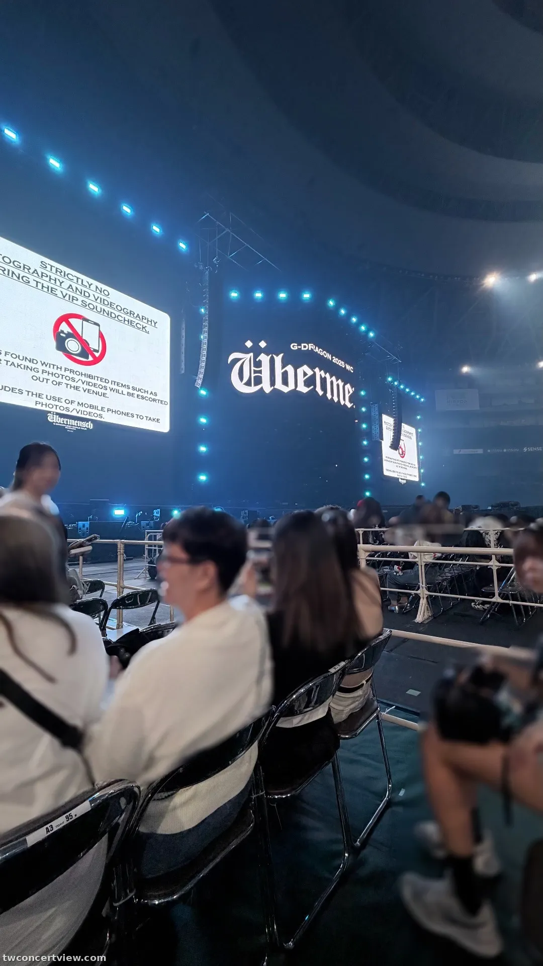 京瓷巨蛋 (Kyocera Dome Osaka) A 區 後排右號 視野照片 - G-DRAGON 2025 Übermensch安可