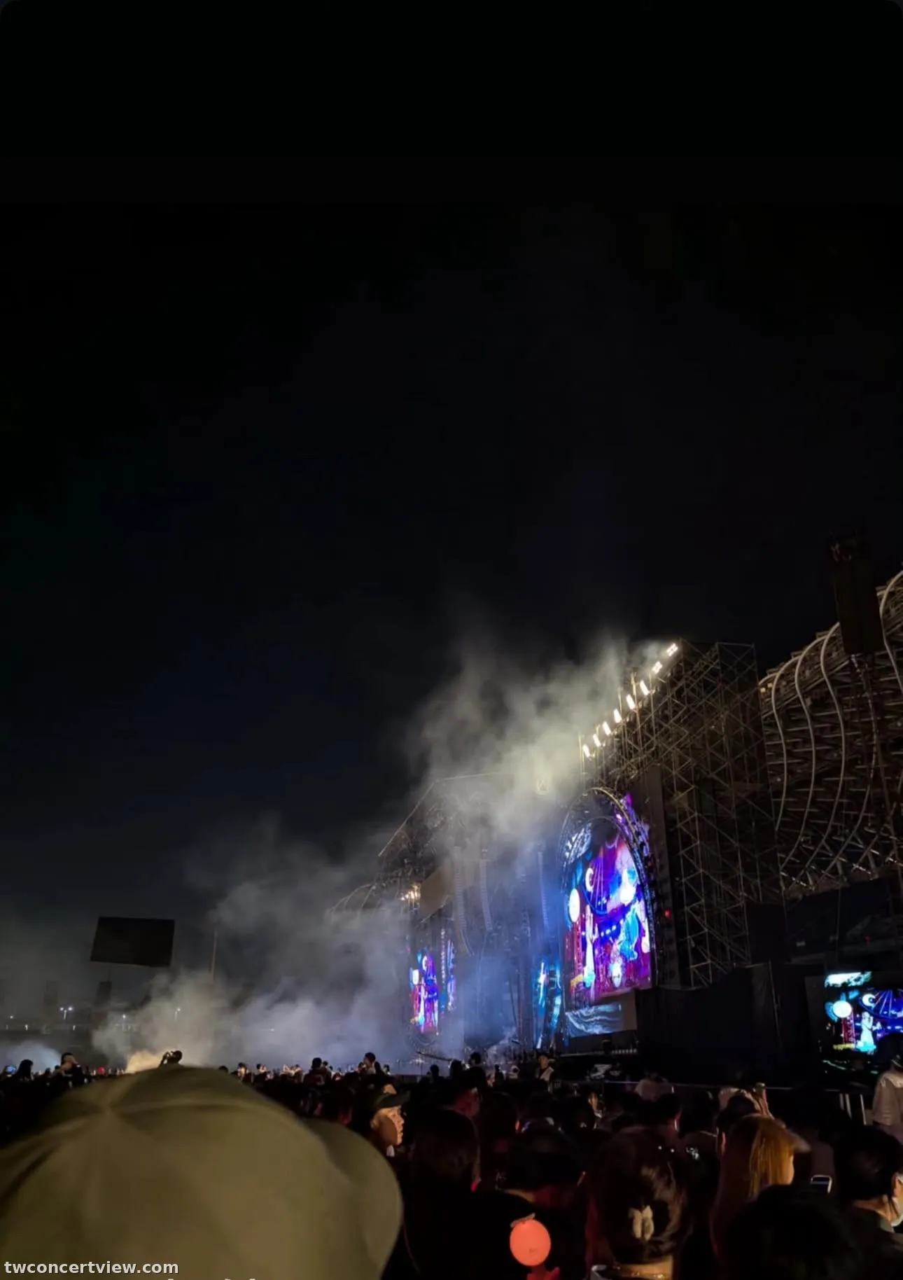 Kaohsiung National Stadium F โซน แถว 前 ที่นั่ง 右 ภาพวิวที่นั่ง - 告五人 宇宙超有趣