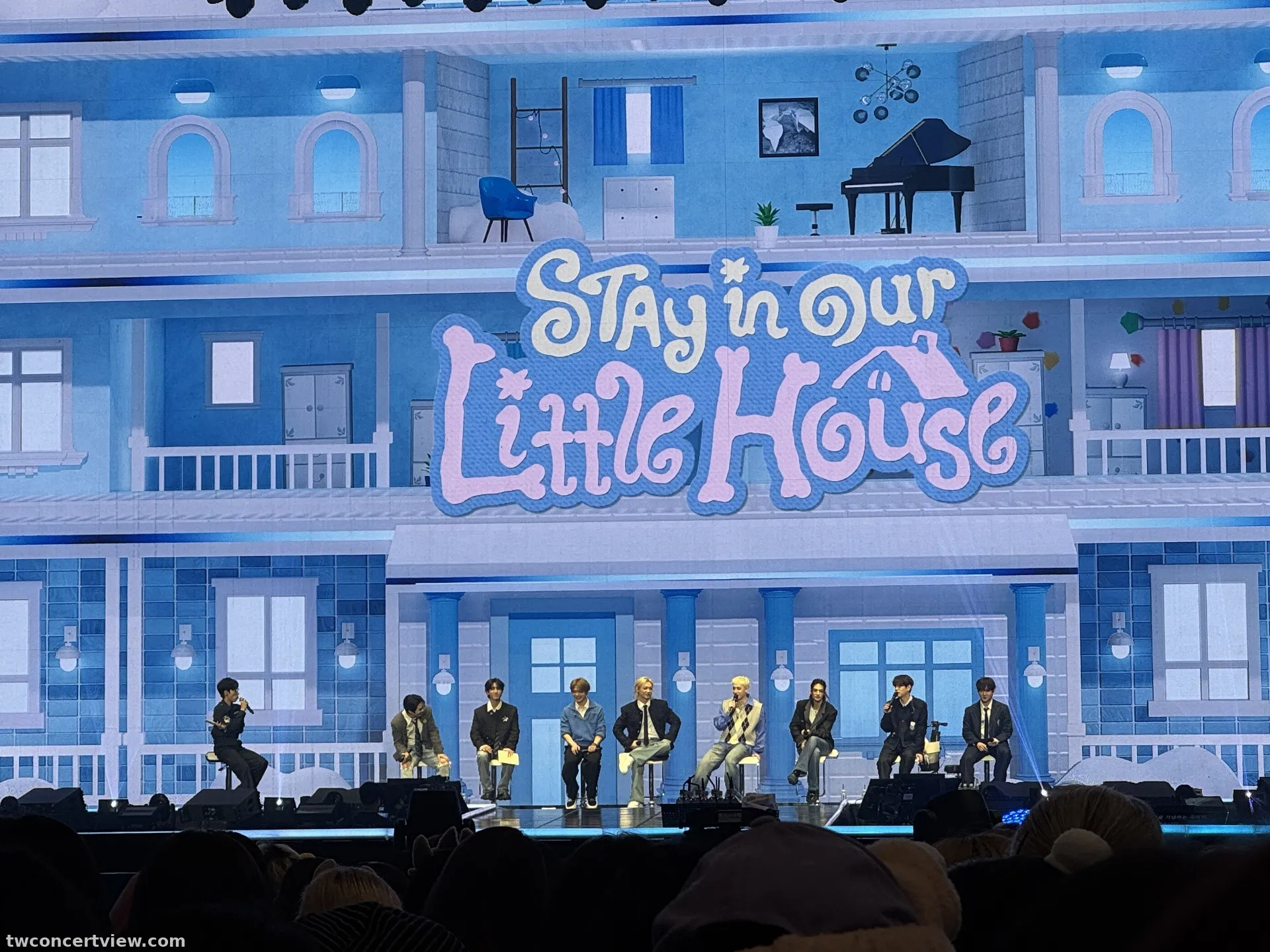 Inspire Arena D โซน แถว 後 ที่นั่ง 中 ภาพวิวที่นั่ง - Stray Kids 6TH FANMEETING 'Stay in Our Little House '
