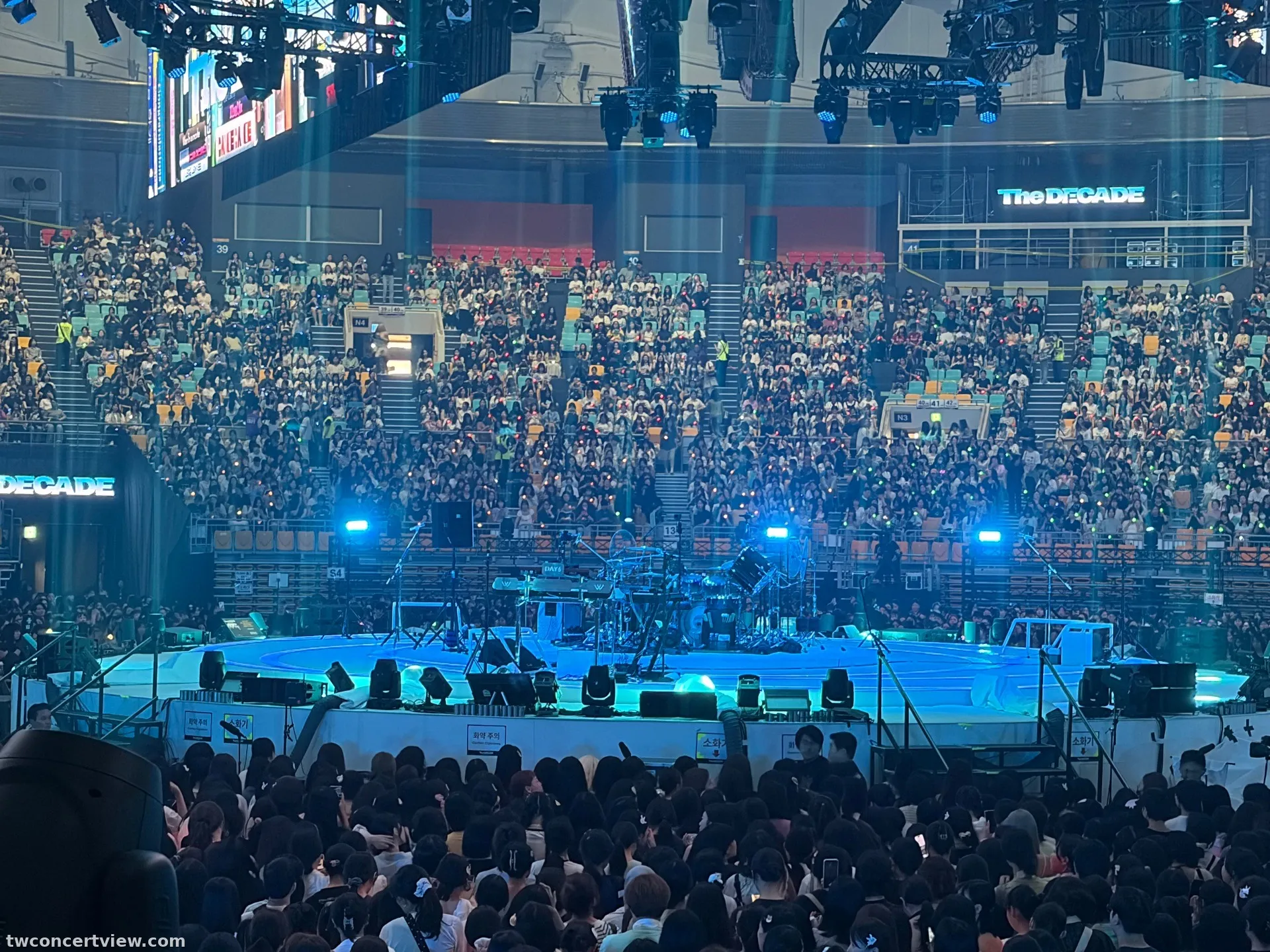 KSPO Dome 1 โซน แถว 1 ที่นั่ง 12 ภาพวิวที่นั่ง - The Decade