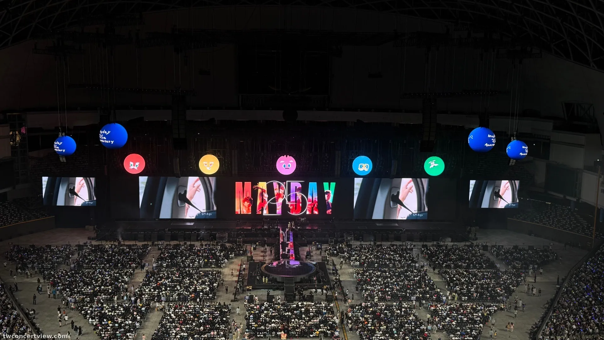Taipei Dome 509 Zona Baris 11排, Kursi 22號 foto pemandangan kursi - 五月天#5525+2回到那一天