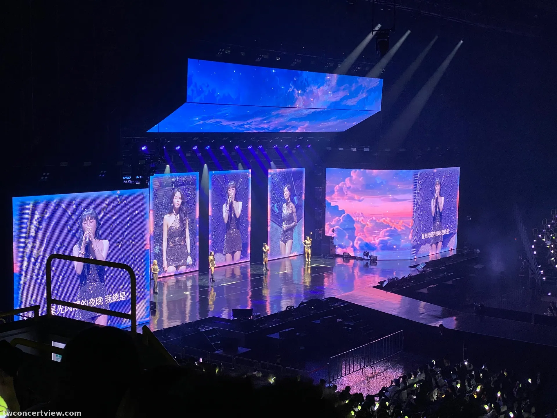 高雄巨蛋 208-1 區 29排10號 視野照片 - MAMAMOO 2026 WORLD TOUR 4WARD