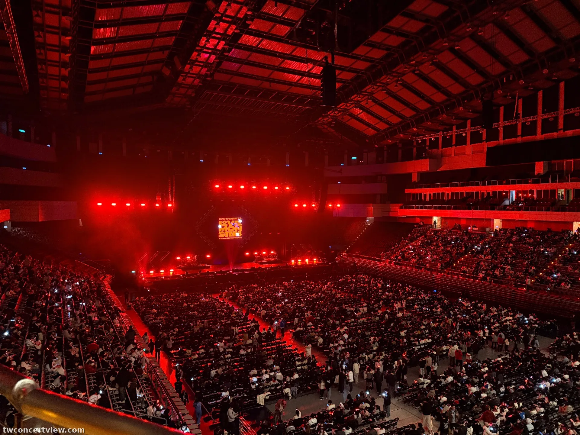 台北小巨蛋 黃-3I 區 1排10號 視野照片 - BABYMONSTER "LOVE MONSTERS" ASIA FAN CONCERT 台北站