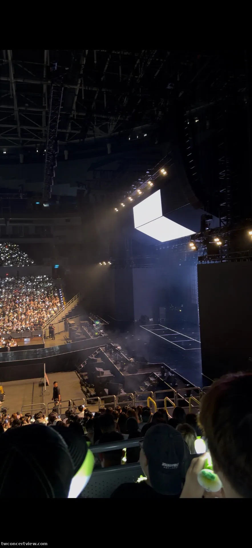 Kaohsiung Arena 220-1 Zona Baris 21排, Kursi 19號 foto pemandangan kursi - MAMAMOO 2026 WORLD TOUR <4WARD> in KAOHSIUNG