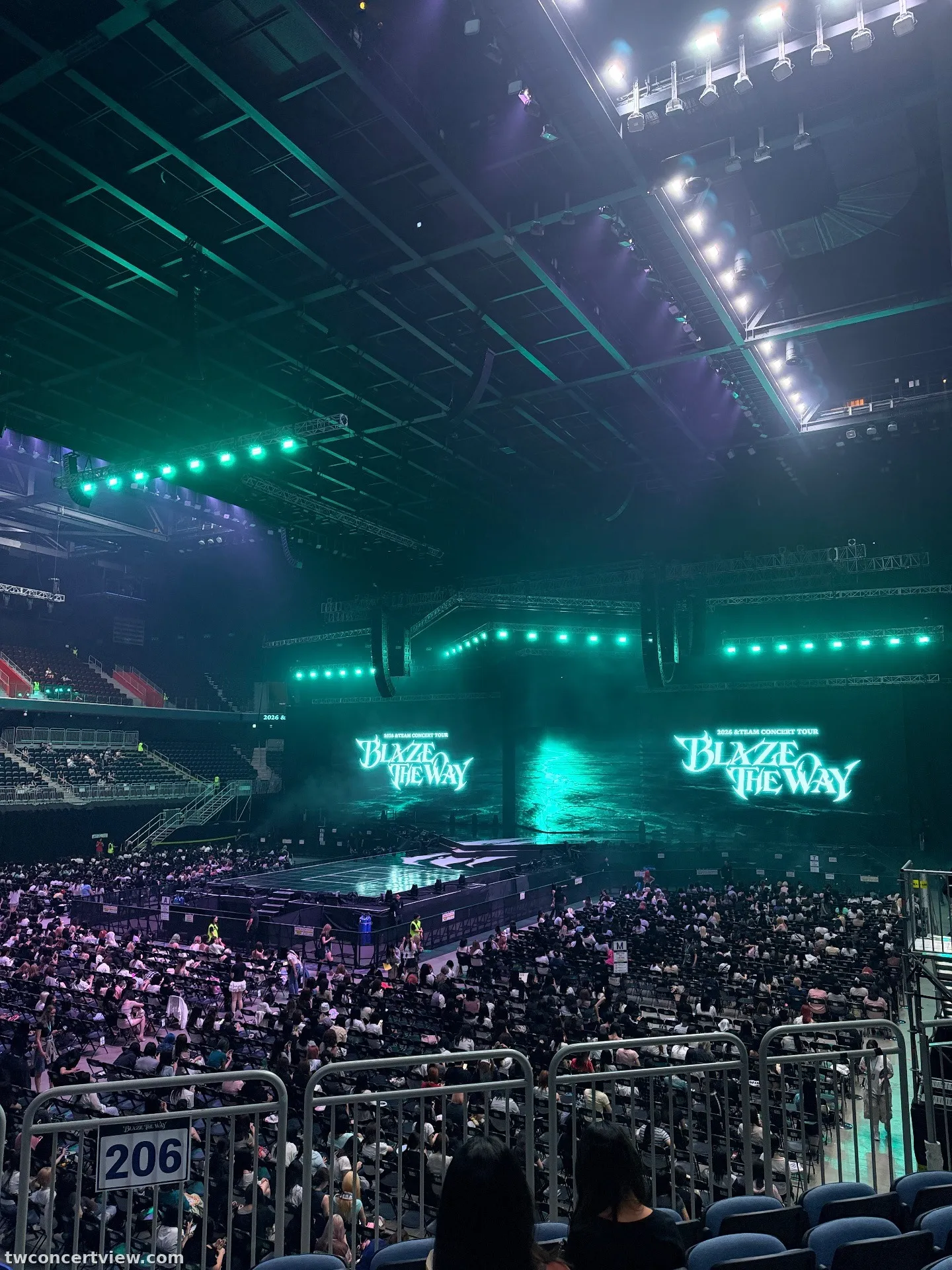 Inspire Arena 206 โซน แถว F排(6排) ที่นั่ง 16 ภาพวิวที่นั่ง - &TEAM CONCERT TOUR ‘BLAZE THE WAY’ in INCHEON