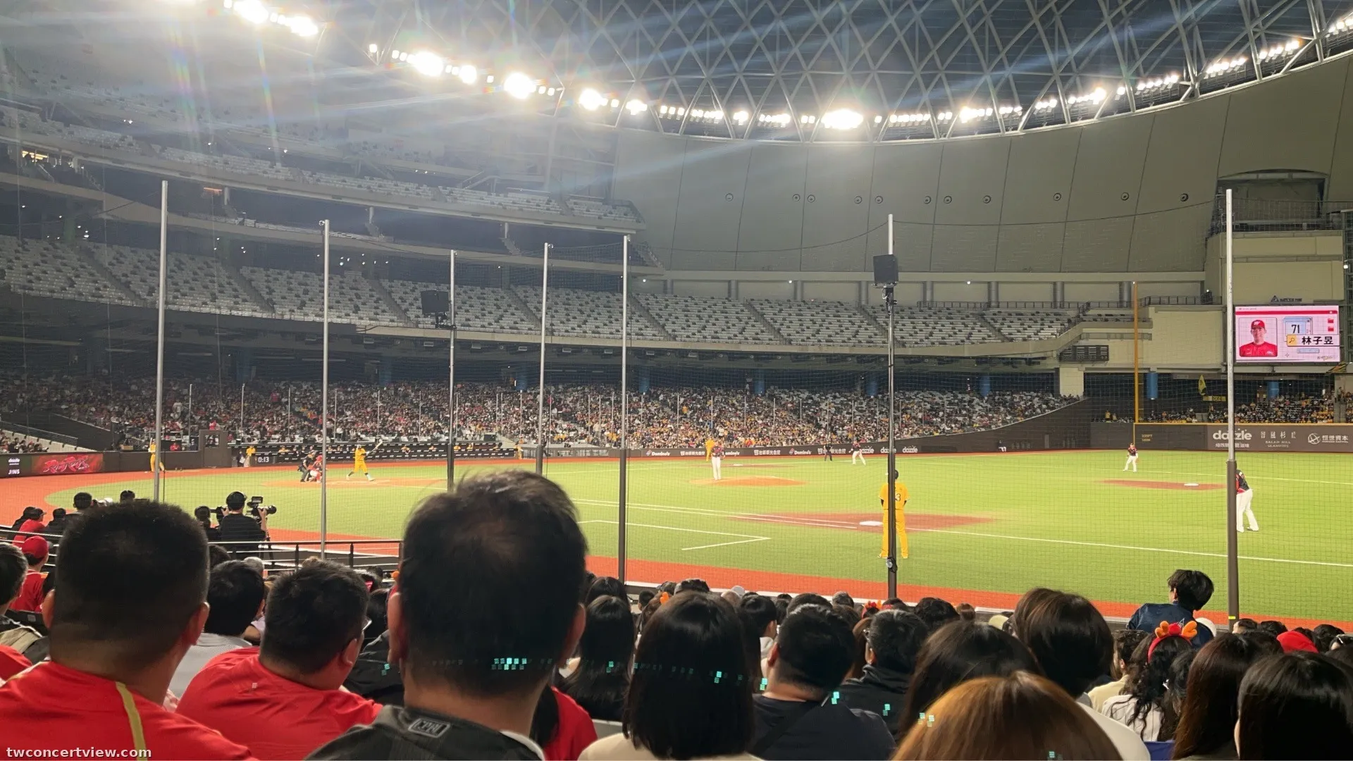 台北大巨蛋 球賽版本 106 區 13排 視野照片