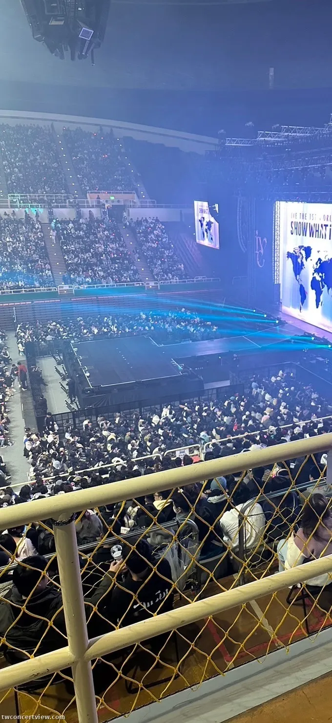 NTSU Arena ส้ม2A-1 โซน แถว 2 ที่นั่ง 17 ภาพวิวที่นั่ง - IVE