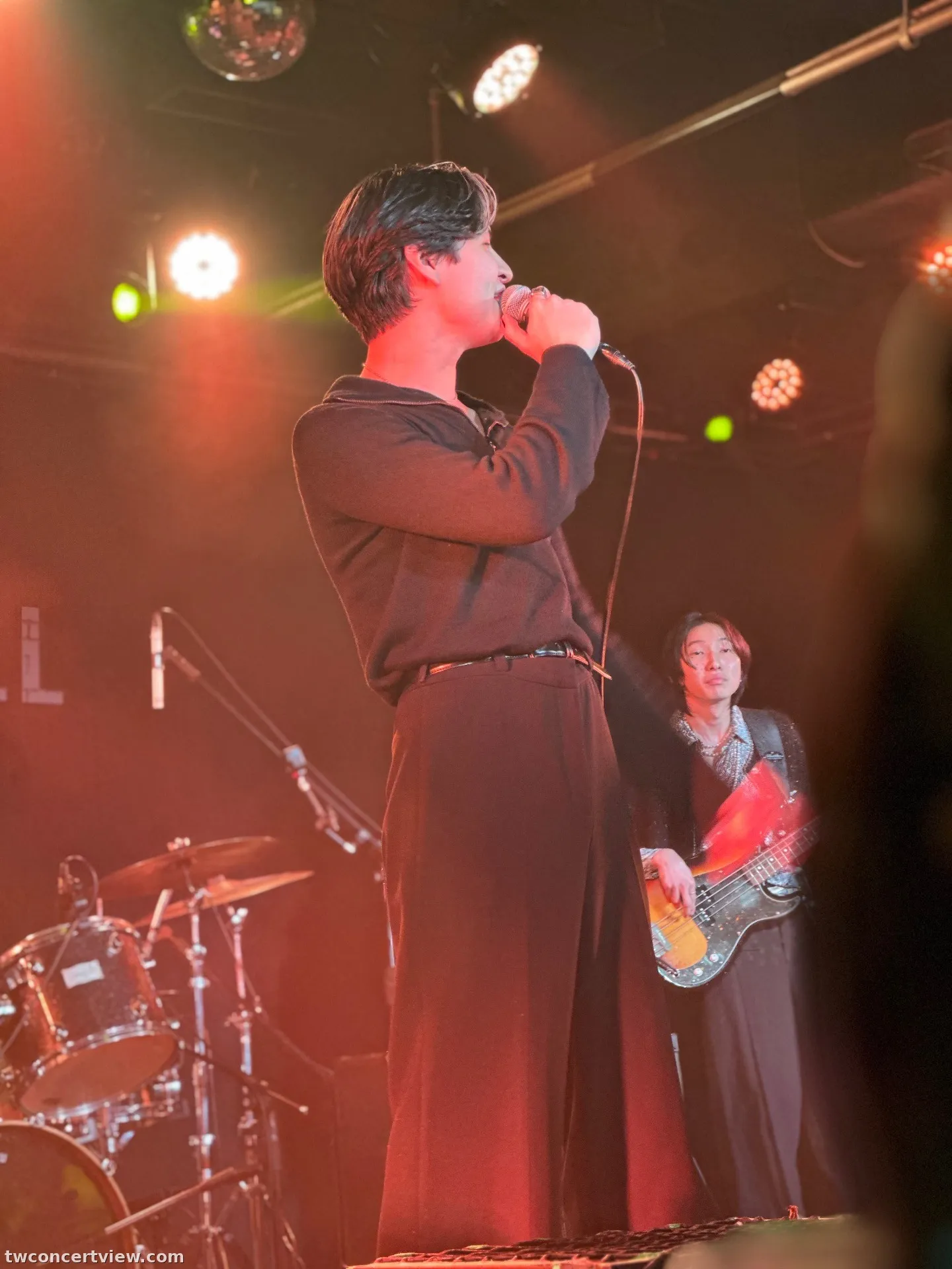 The Wall Live House A 區 前排左號 視野照片 - BIllyrrom Oneman Tour 2025 WiND in Taipei