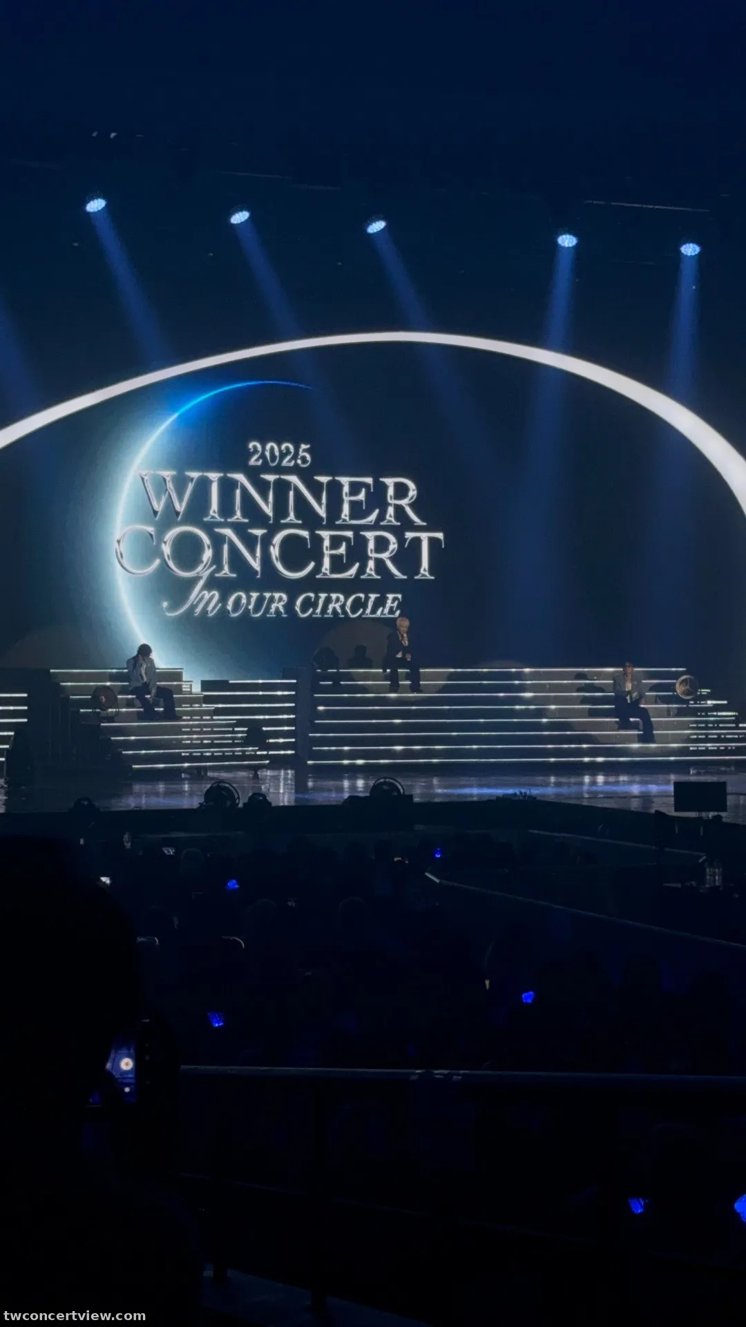 奧林匹克廳 (Olympic Hall) B1-B 區 12排2號 視野照片 - WINNER OUR MOMENT