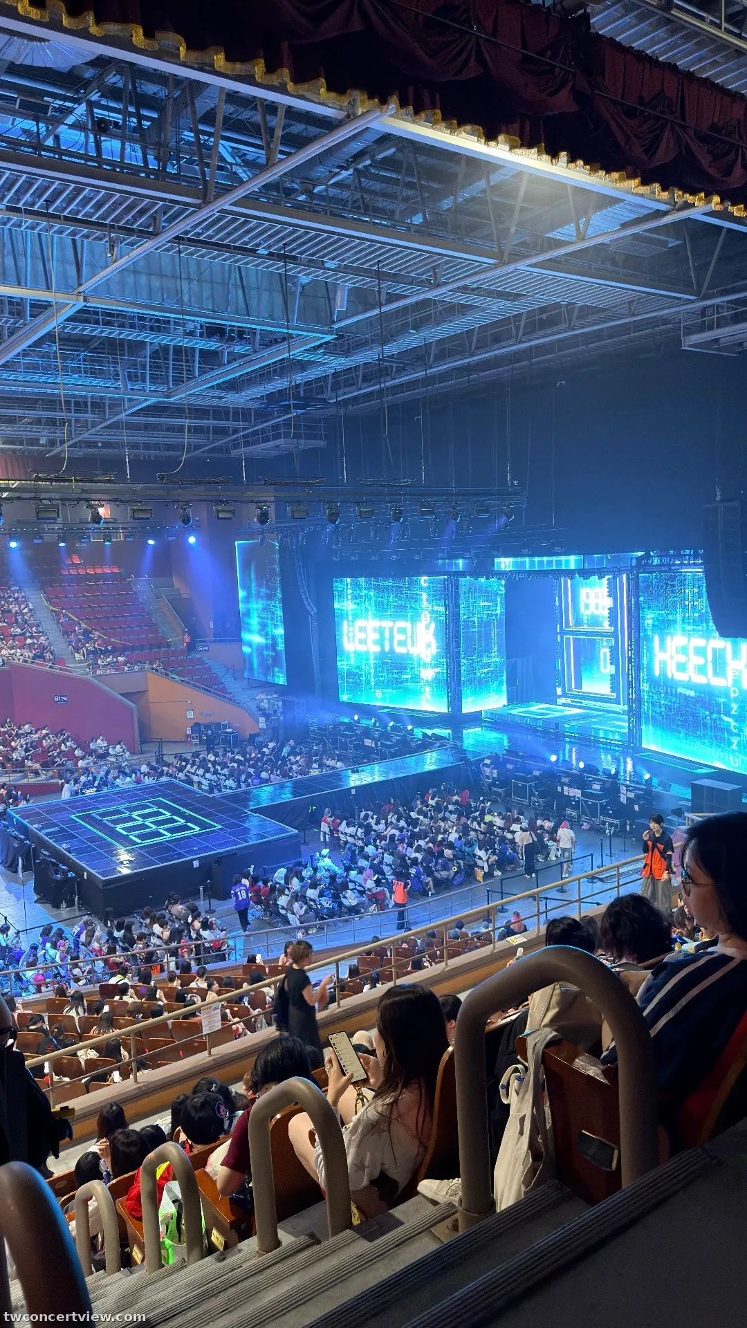 奧林匹克廳 (Olympic Hall) E4 區 8排1號 視野照片 - 2026 SUPER JUNIOR-83z FANCON TOUR [1983]