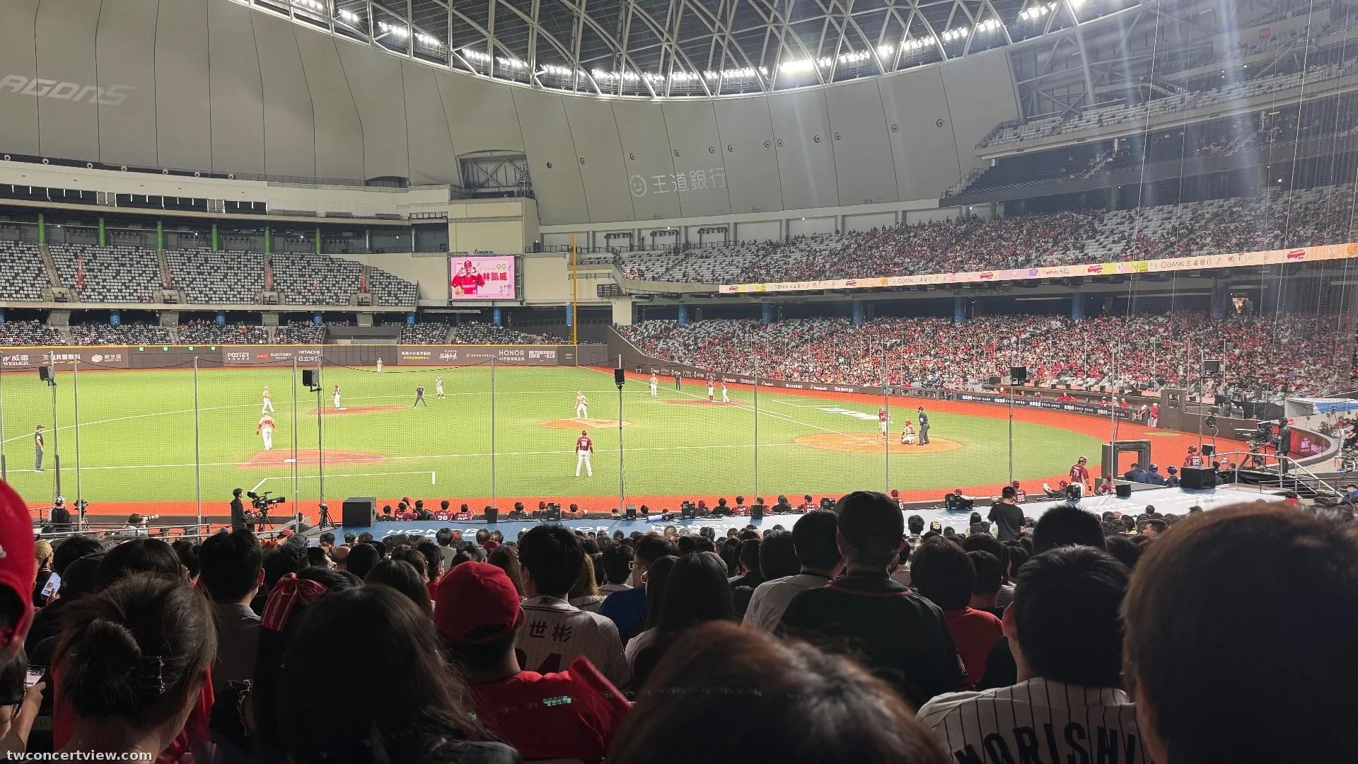 台北大巨蛋 球賽版本 118 區 29排11號 視野照片 - 中職 樂天桃猿vs味全龍