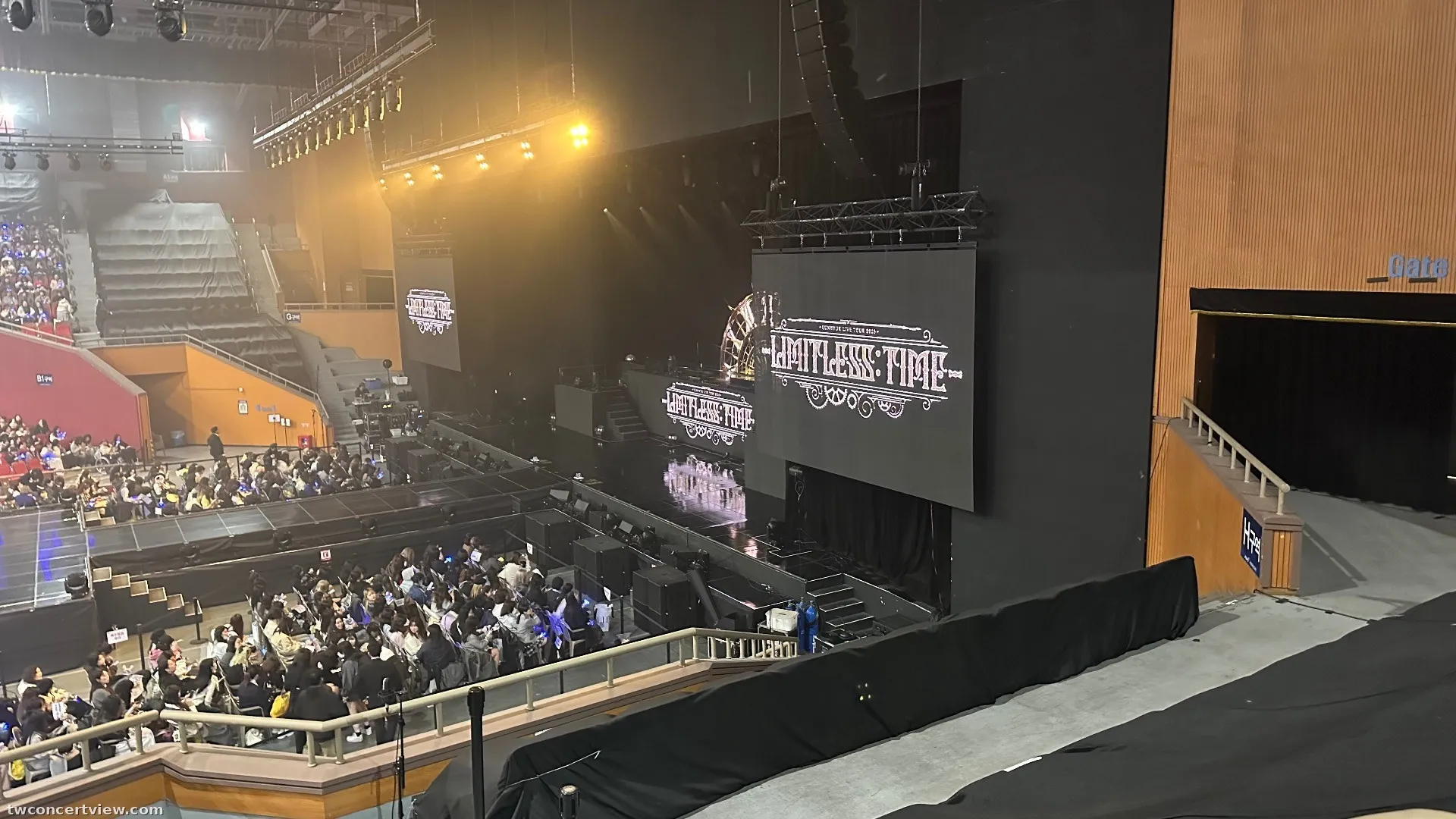 Olympic Hall E2 โซน แถว 4 ที่นั่ง 1 ภาพวิวที่นั่ง - EUNHYUK LIVE TOUR 2025 -Limitless: Time- Special in SEOUL