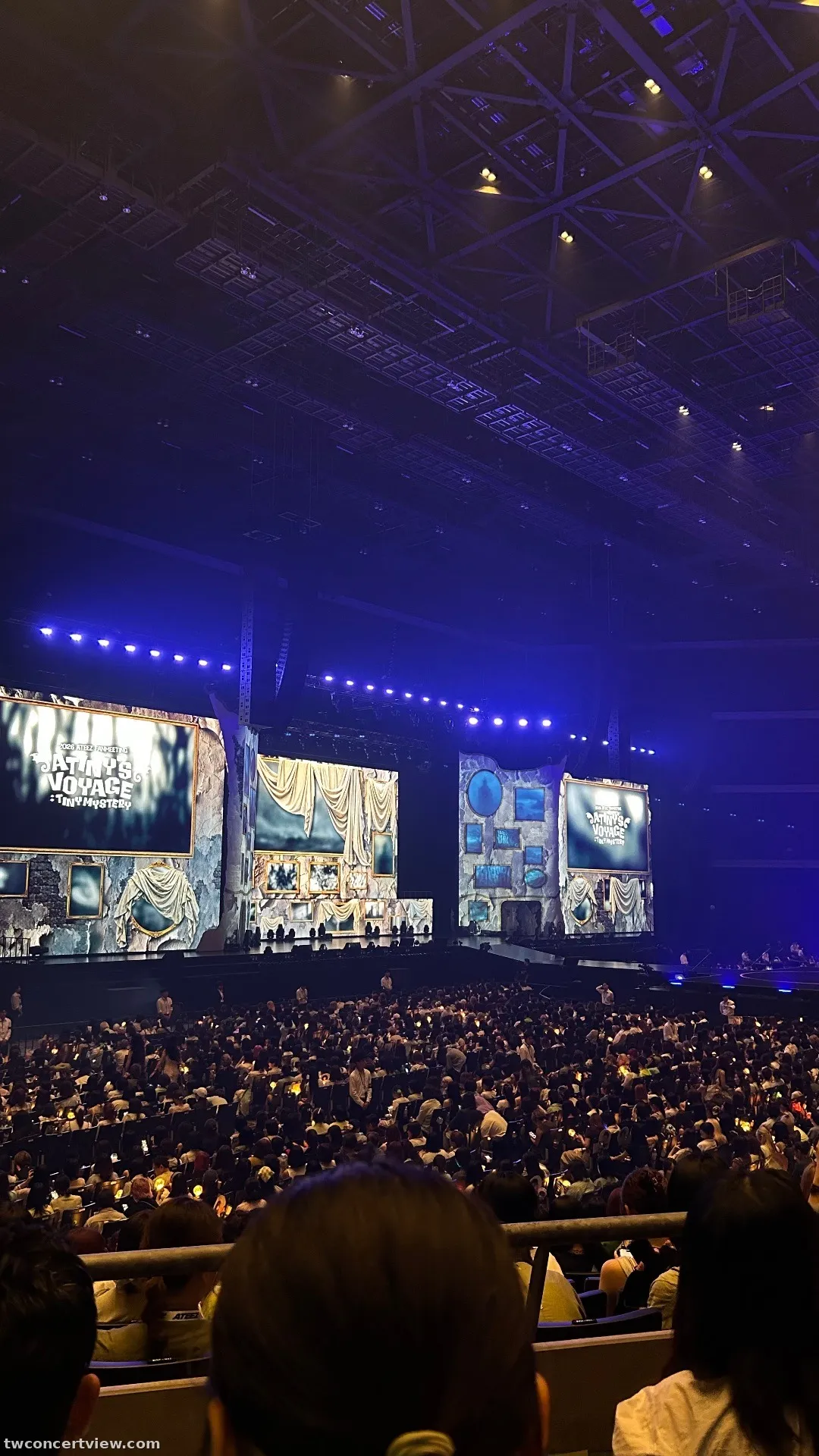 K-Arena Yokohama 25 Zona Baris 14, Kursi 15 foto pemandangan kursi - ATEEZ FANMEETING  ATINY'S VOYAGE : TINY MYSTERY IN JAPAN