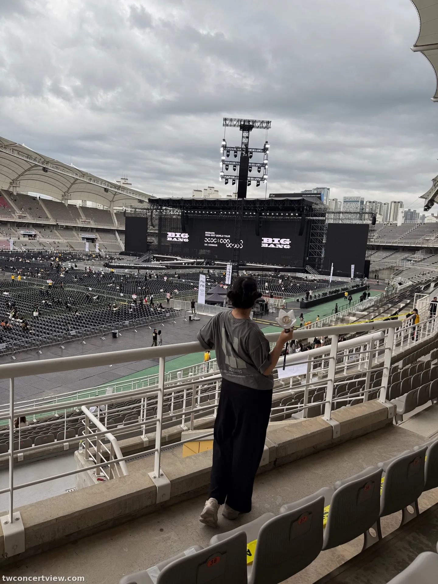 高陽綜合運動場 主競技場 (Goyang Stadium) W2 區 19排59號 視野照片 - BIGBANG XX:COSMOS