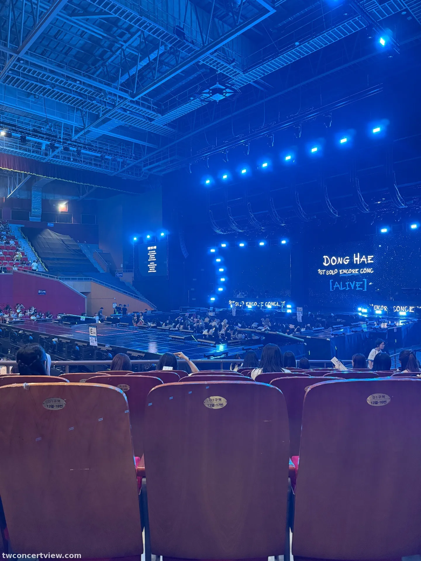 奧林匹克廳 (Olympic Hall) D2 區 1排7號 視野照片 - DONGHAE 1ST SOLO ENCORE CONCERT [ALIVE]