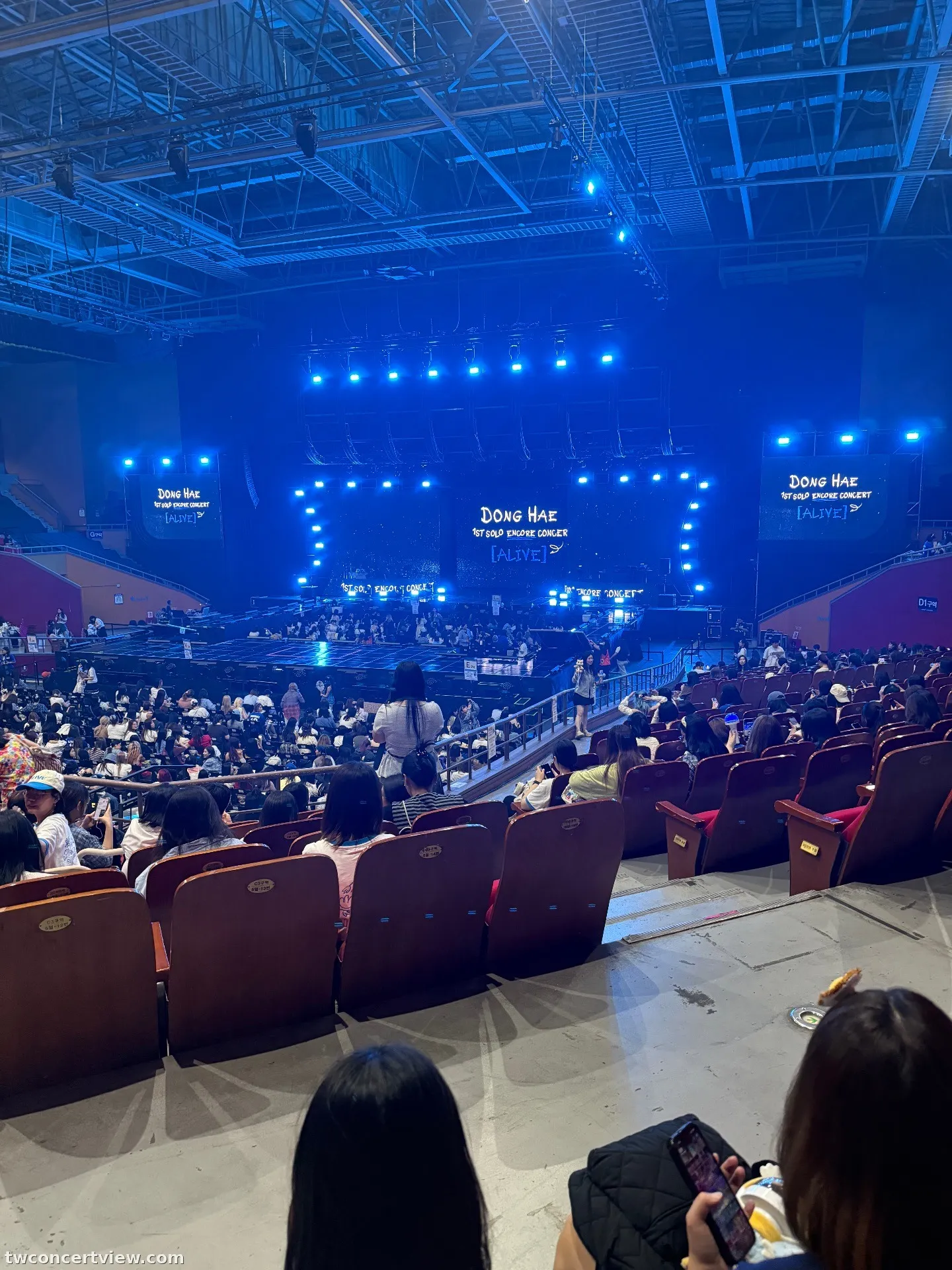 Olympic Hall 2F Section C3 แถว 7 ที่นั่ง 15 ภาพวิวที่นั่ง - DONGHAE 1ST SOLO ENCORE CONCERT [ALIVE]