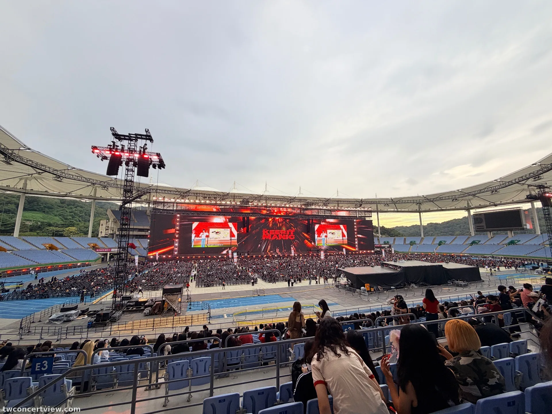 Incheon Munhak Stadium E27 Row 5, Seat 12 seat view - PLAVE Keep it manic