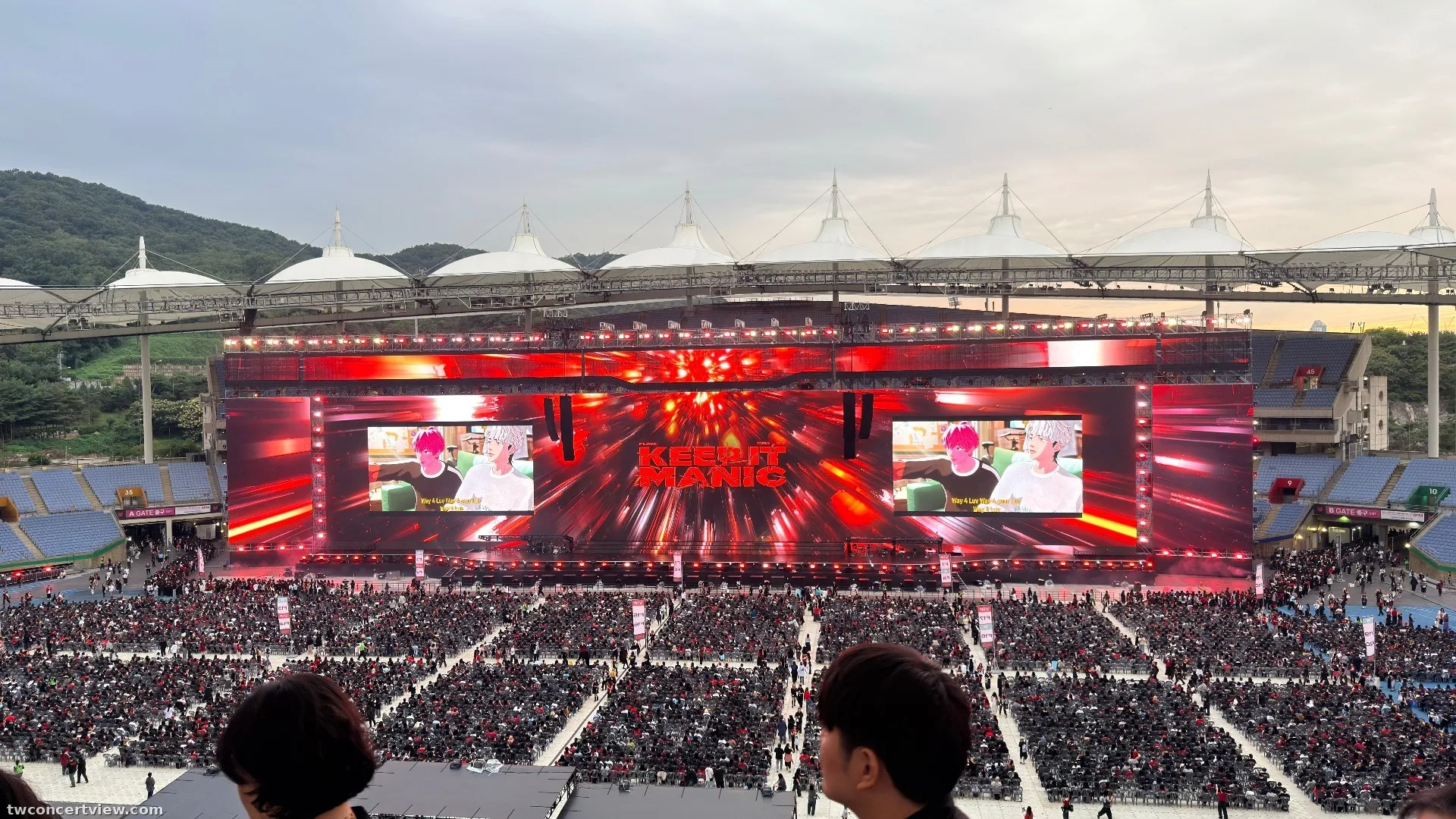 仁川文鶴競技場 E51 區 3排9號 視野照片 - PLAVE KEEP IT MANIC