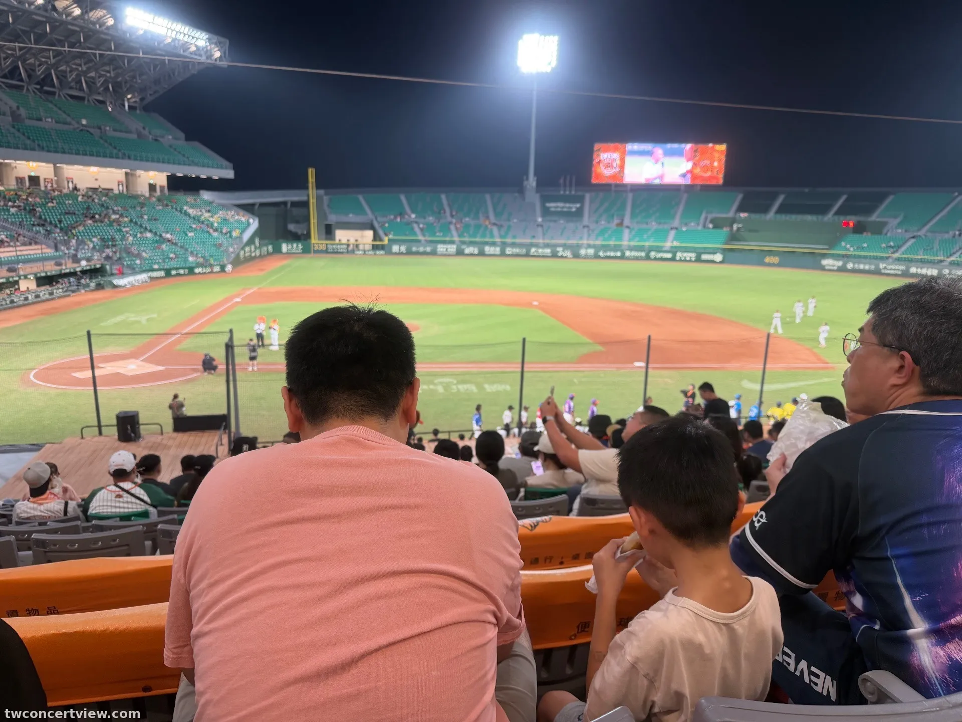 亞太成棒主球場 07 區 16排13號 視野照片 - 統一獅對味全龍