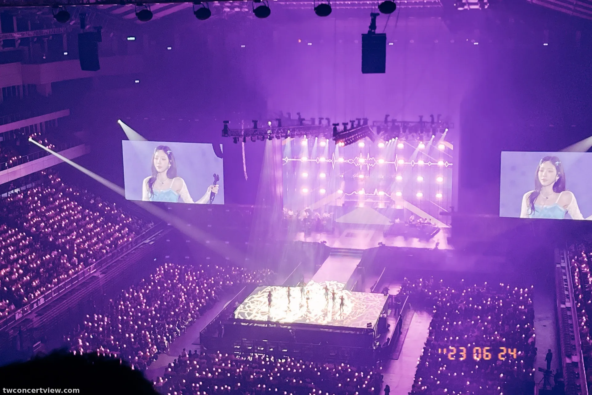 台北小巨蛋 黃3D 800區 28排22號 視野照片 - TAEYEON CONCERT - The ODD Of LOVE in TAIPEI