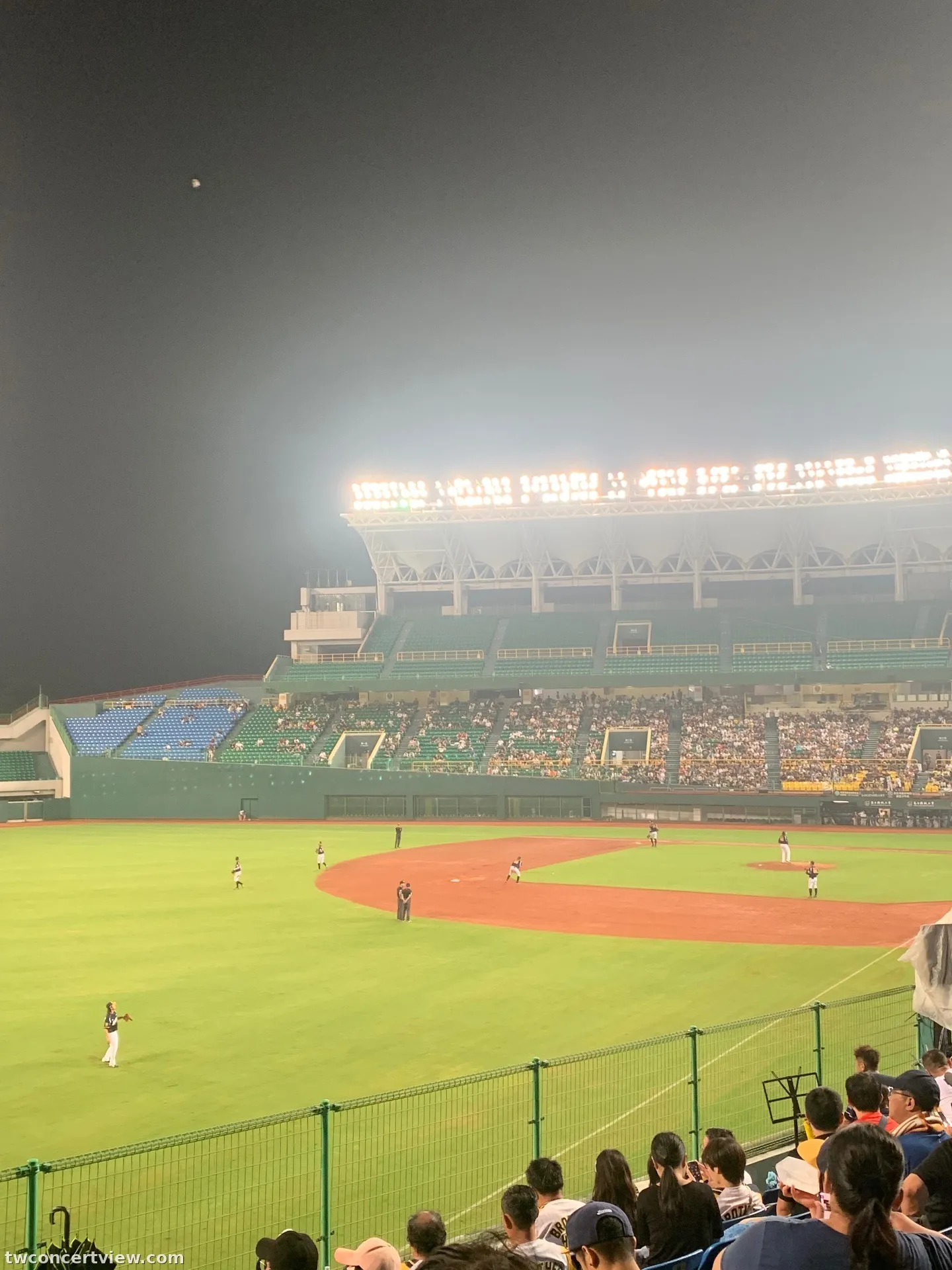 澄清湖野球場 (Chengcinghu Baseball Stadium) Y 20列3番 座席からの眺め