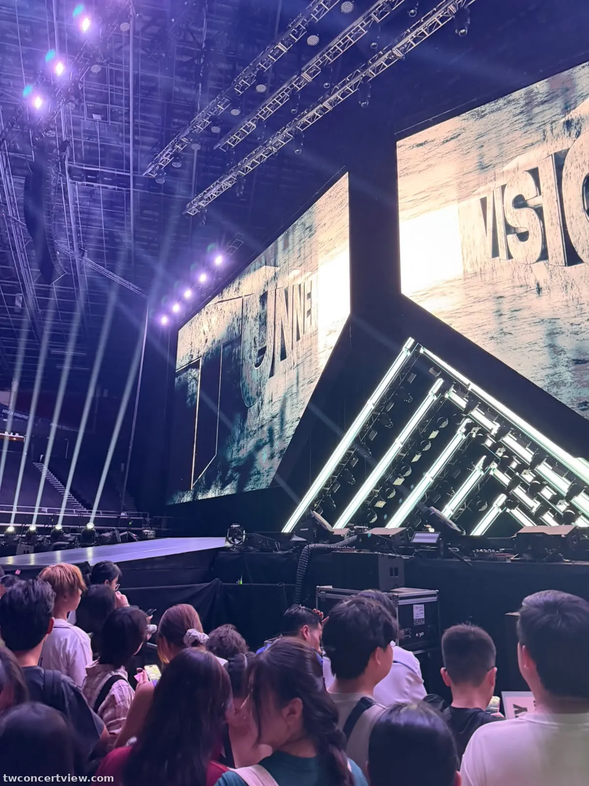 Singapore Indoor Stadium A Zona Depan Kiri foto pemandangan kursi - ITZY 3RD WORLD TOUR <TUNNEL VISION> in SINGAPORE